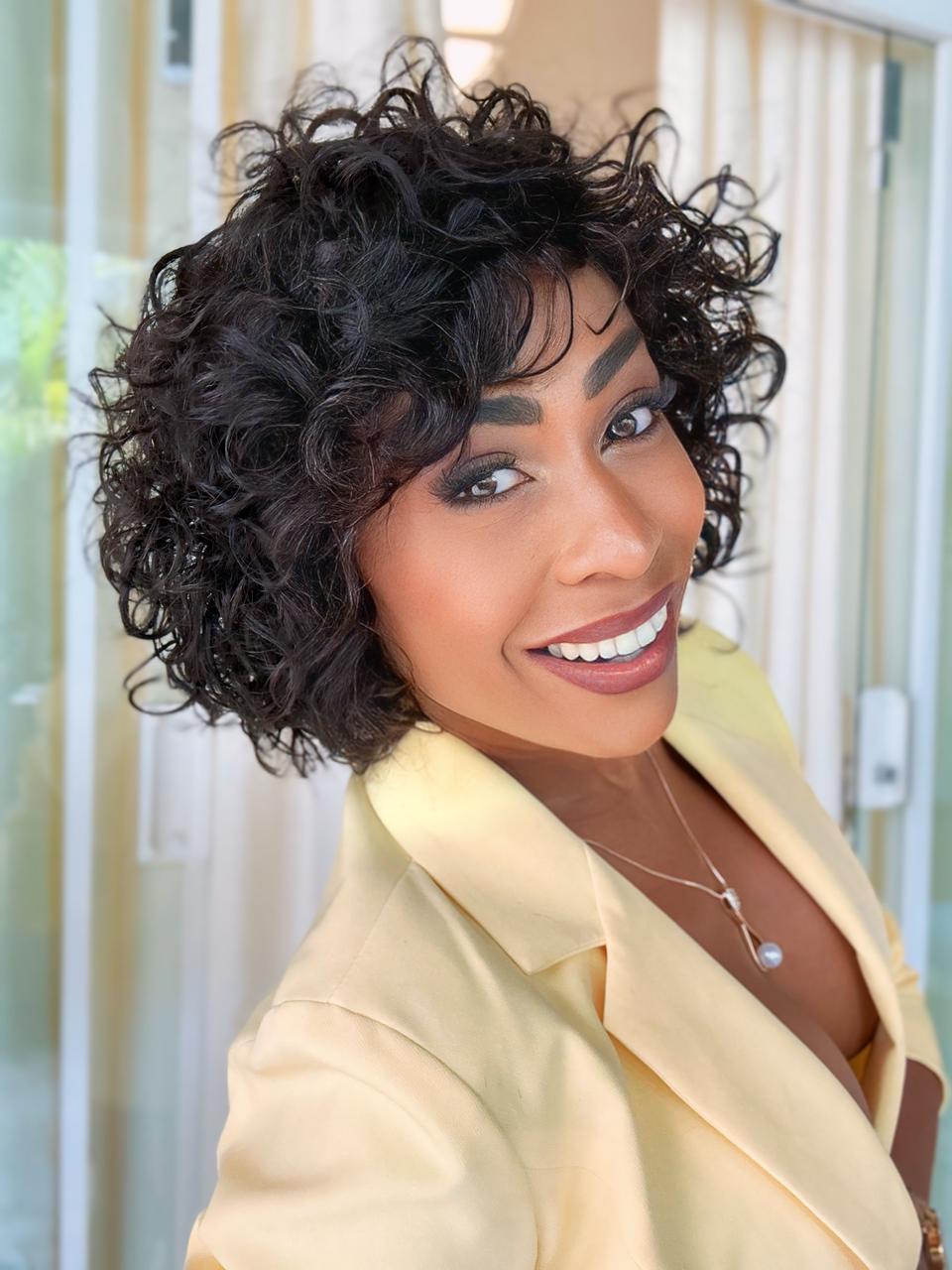 Wig humana Nathy - castanho escuro #1B