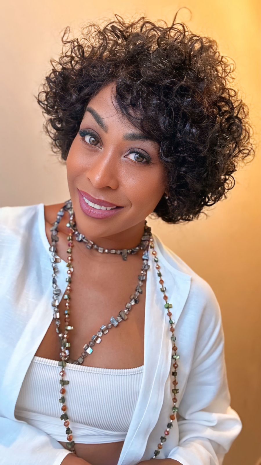 Wig humana Annie - castanho escuro natural