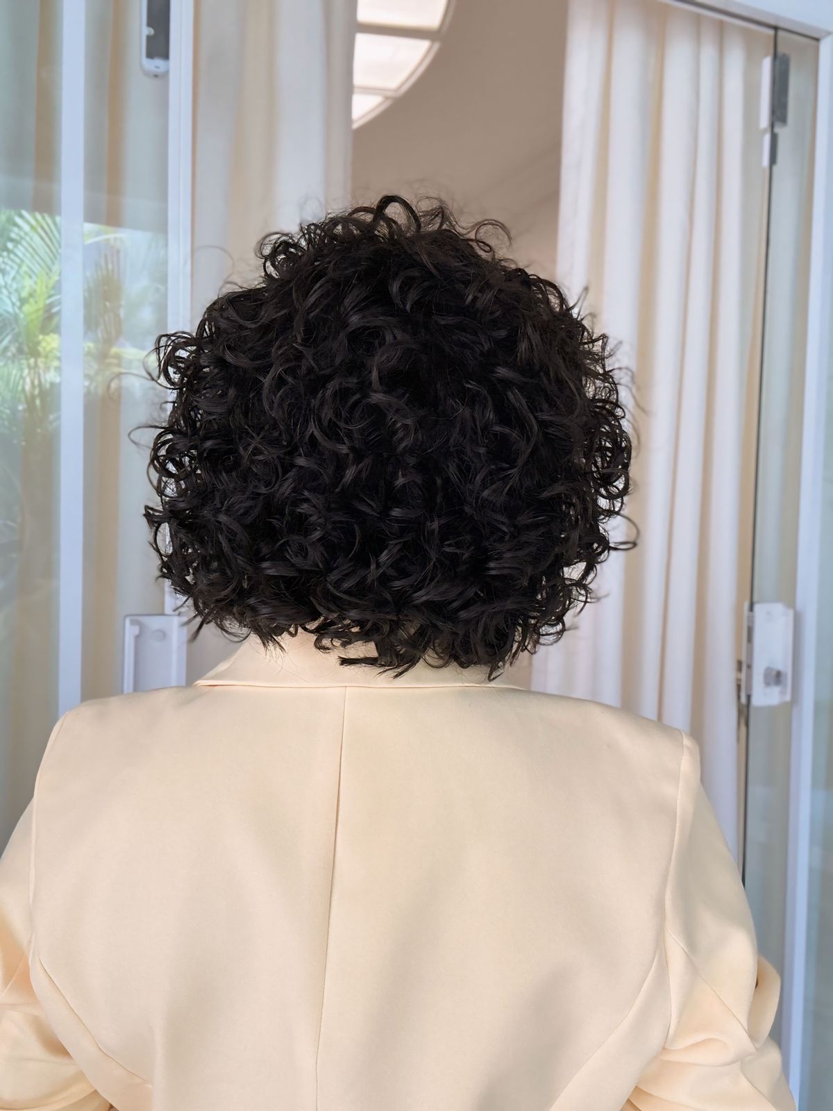 Wig humana Nathy - castanho escuro #1B